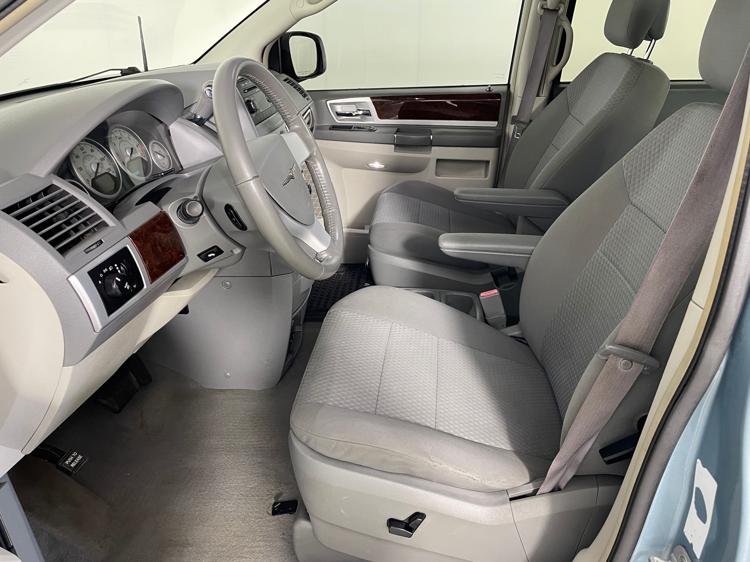 Used 2010 Chrysler Town & Country Touring with VIN 2A4RR5D16AR278173 for sale in Bremerton, WA