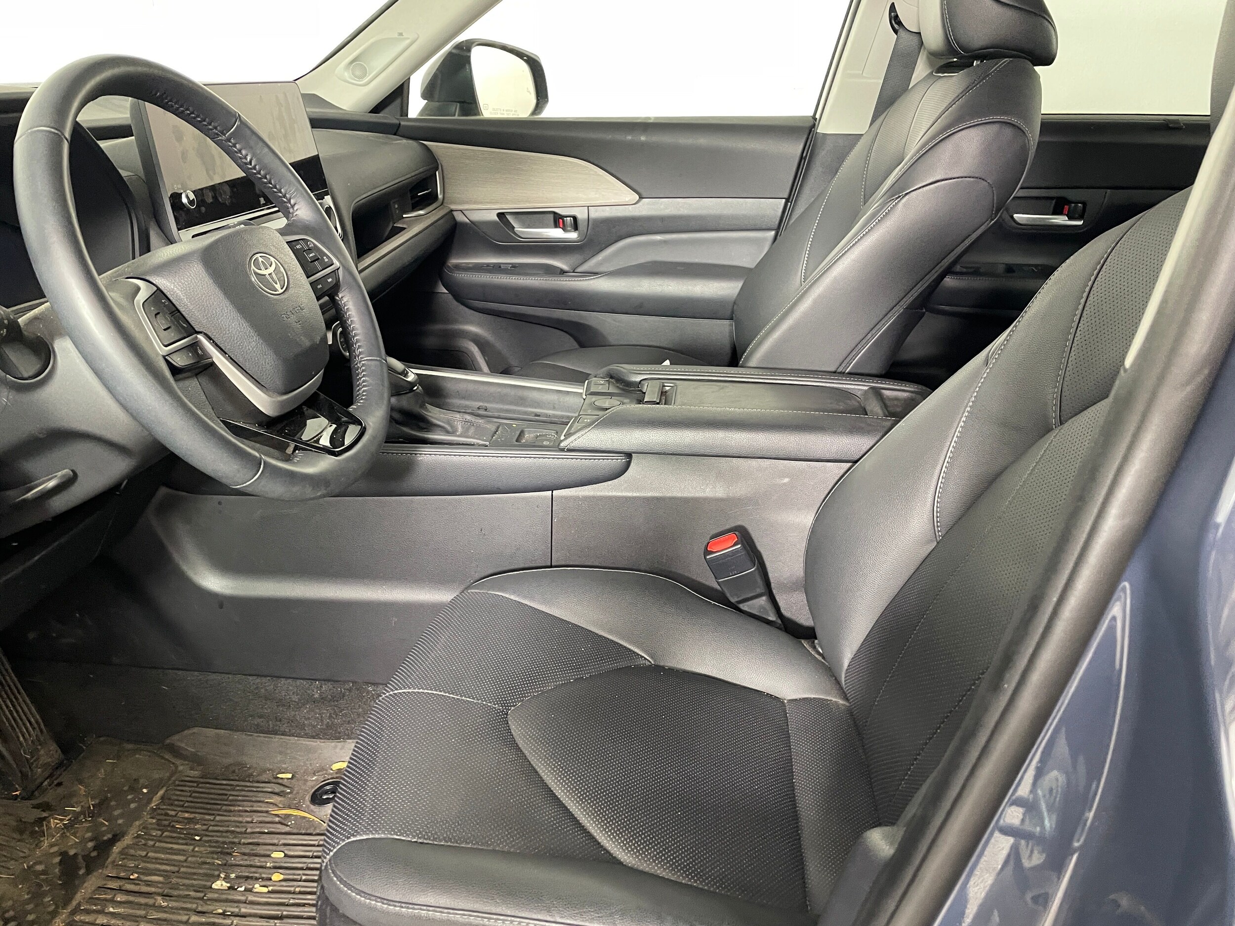 2024 Toyota Grand Highlander Limited photo 2