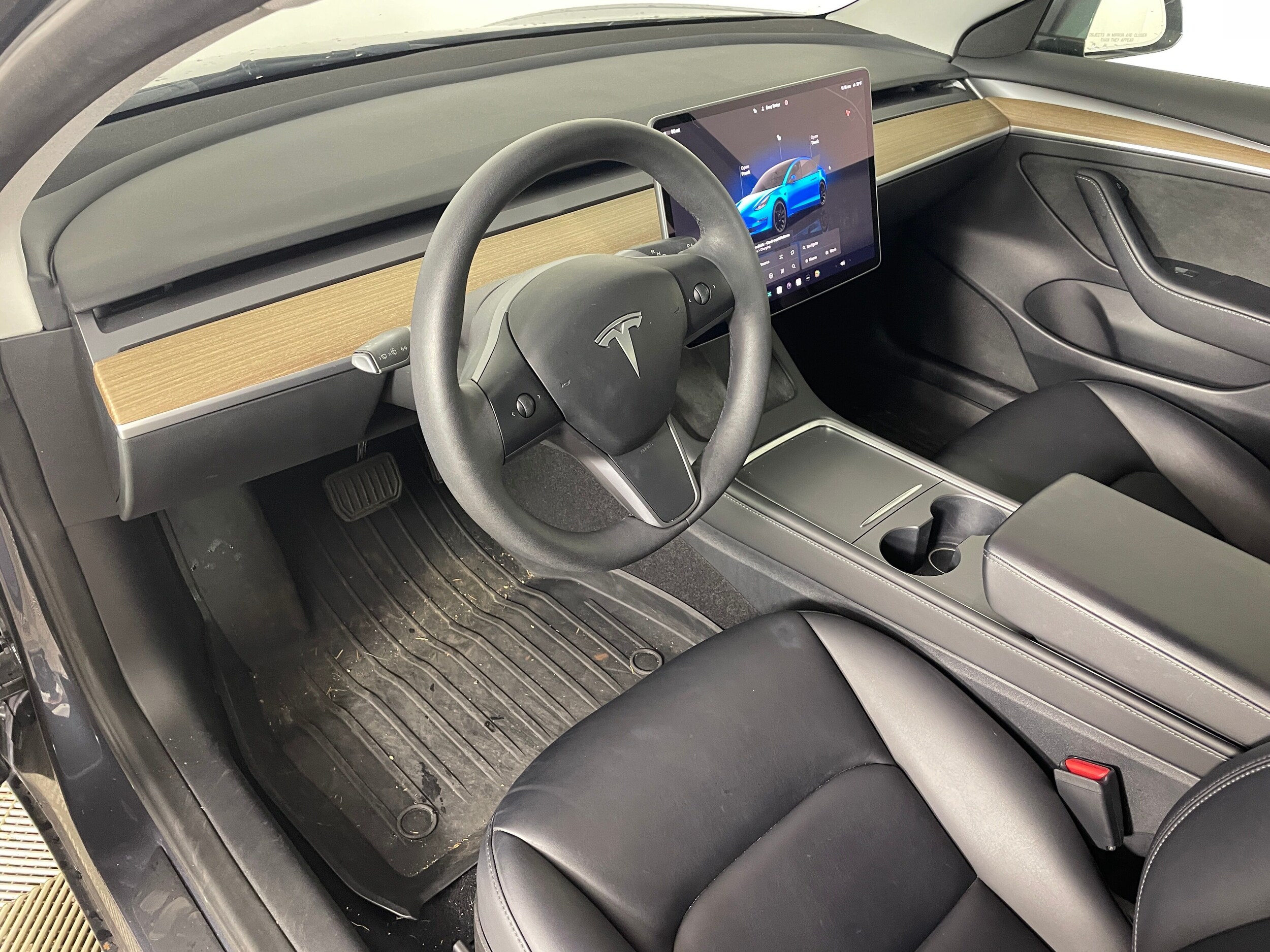 2023 Tesla Model 3 photo 3