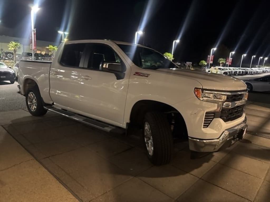 Used 2024 Chevrolet Silverado 1500 LT w/1LT Truck Crew Cab