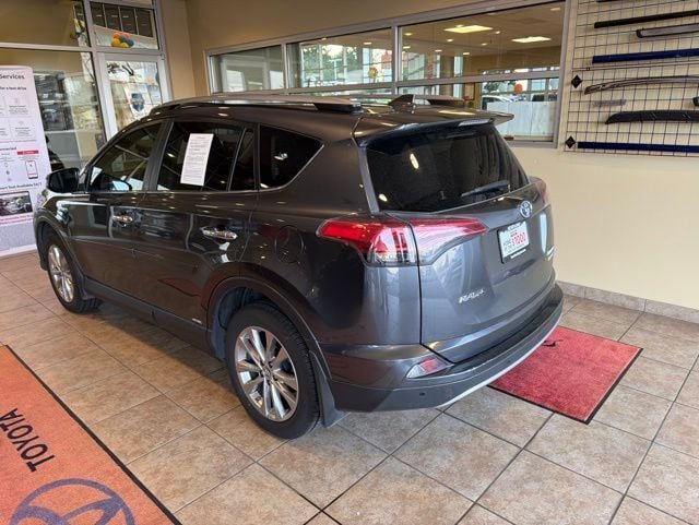 2017 Toyota RAV4 Hybrid Limited photo 5