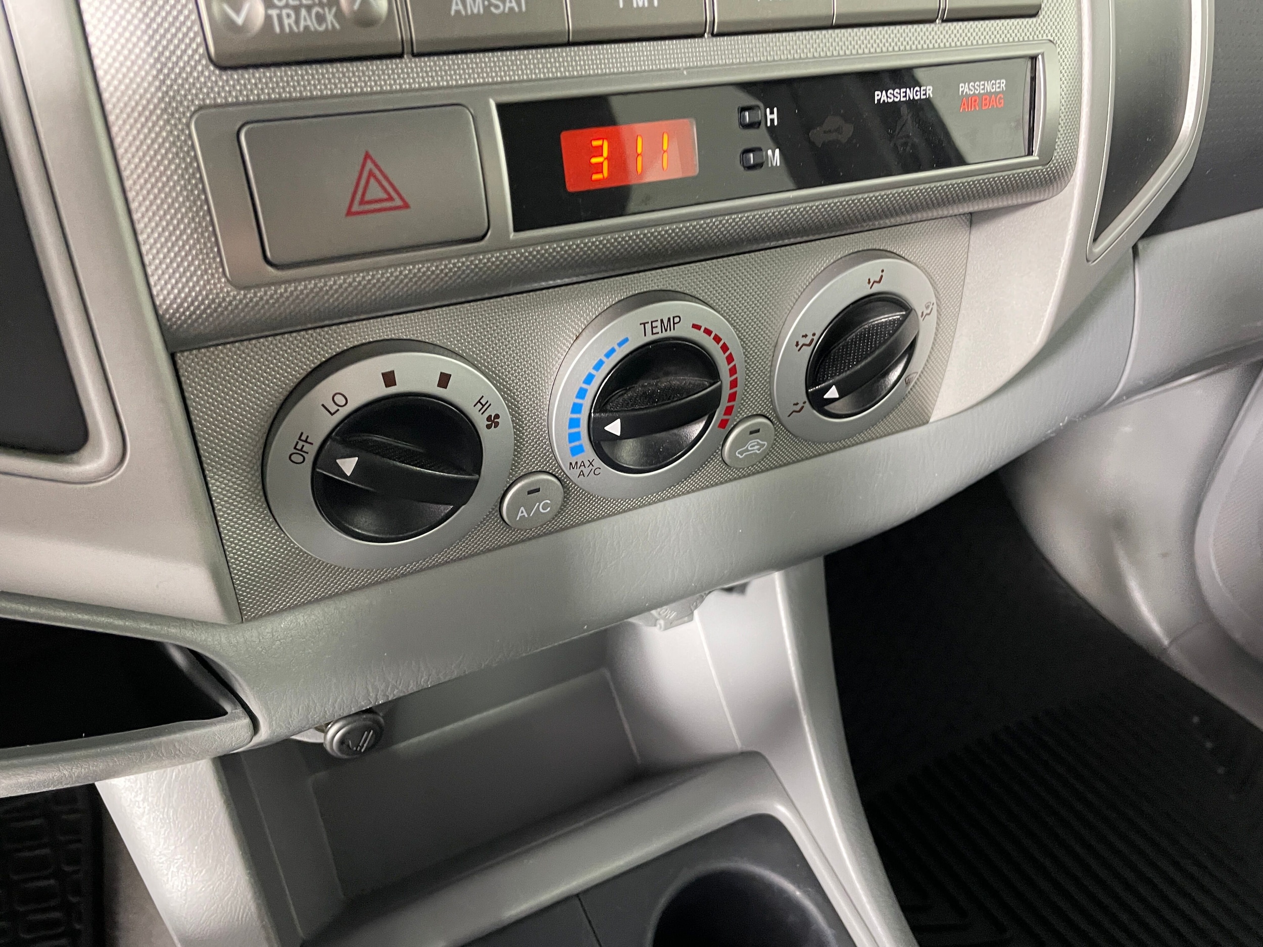 2010 Toyota Tacoma Base V6 photo 3