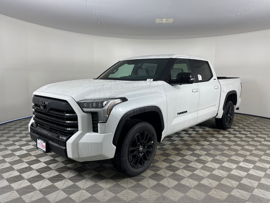 New 2026 Toyota Tundra Limited LIMITED CREWMAX 5.5