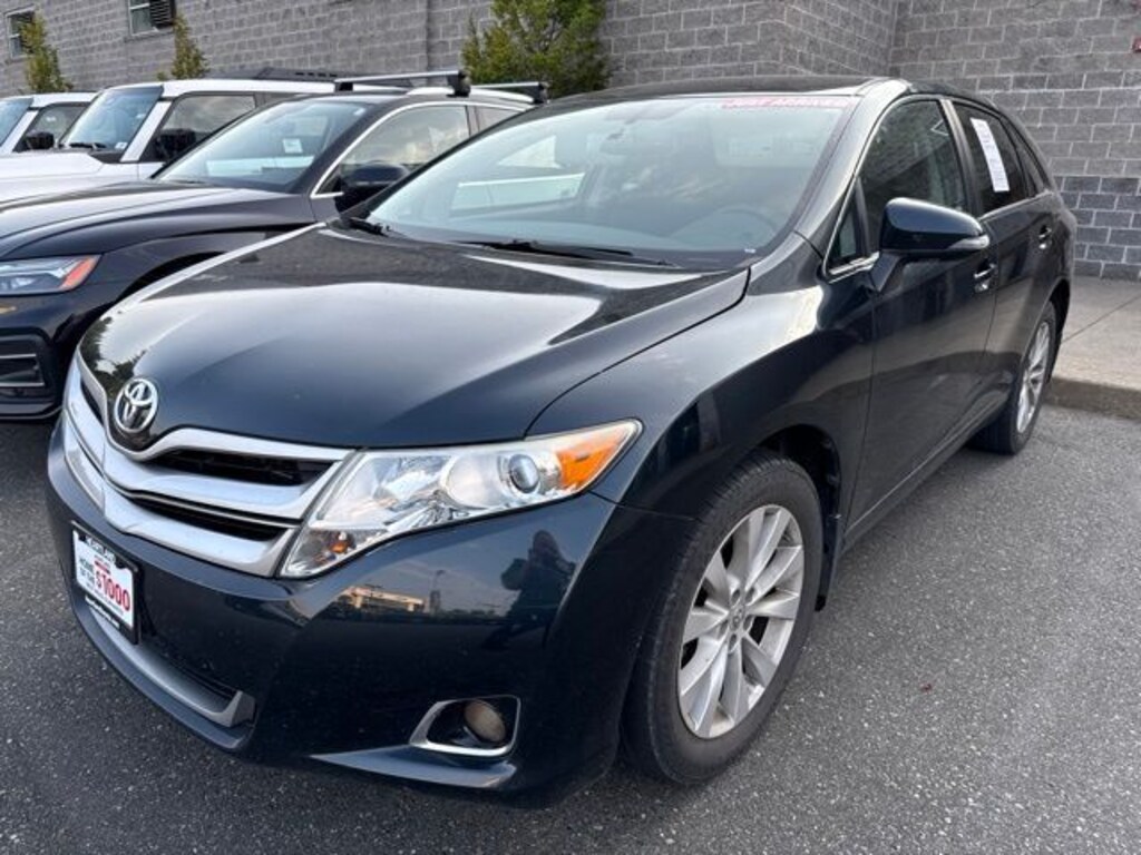 Used 2015 Toyota Venza LE SUV