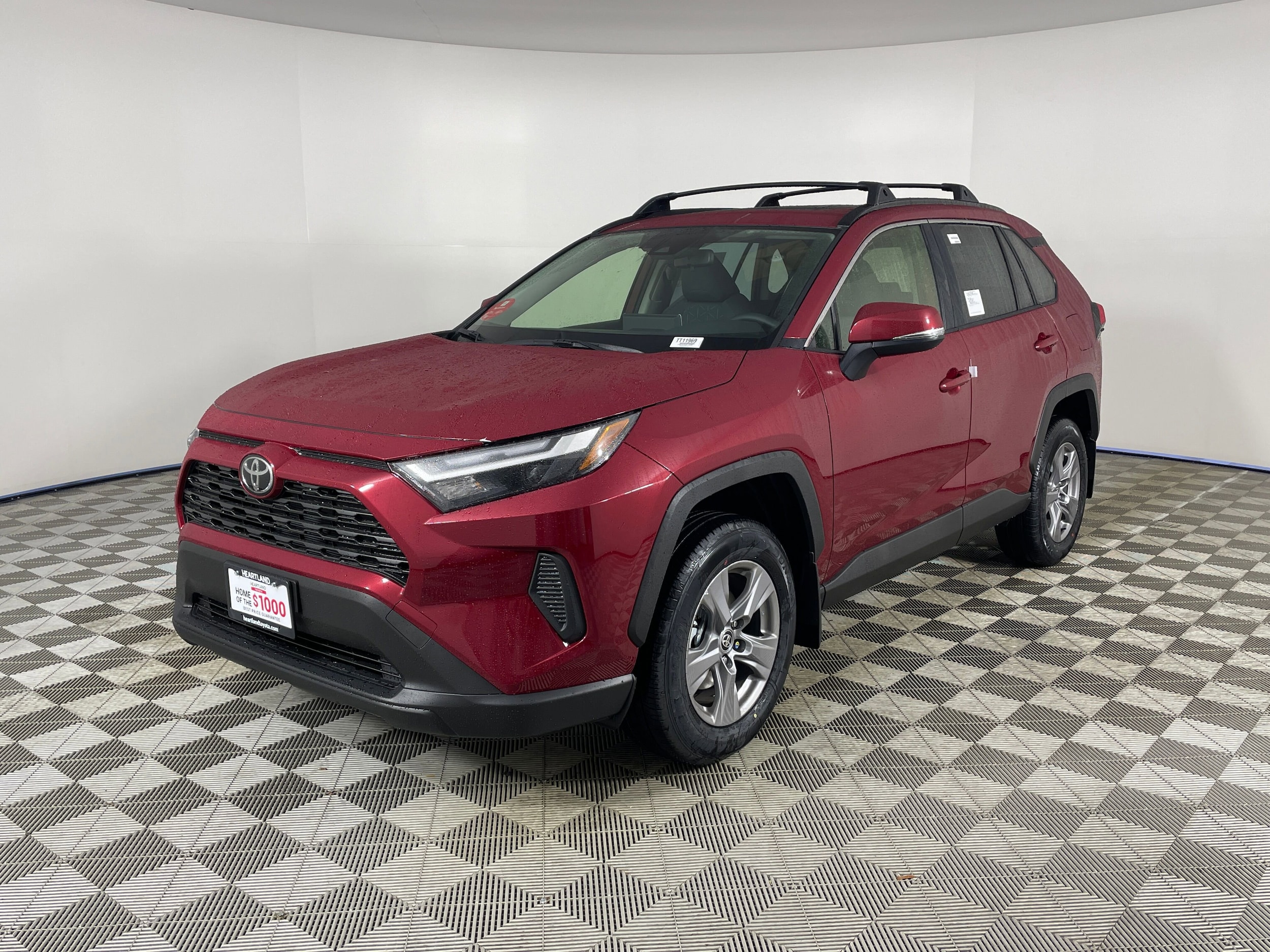 2025 Toyota RAV4 XLE's photo