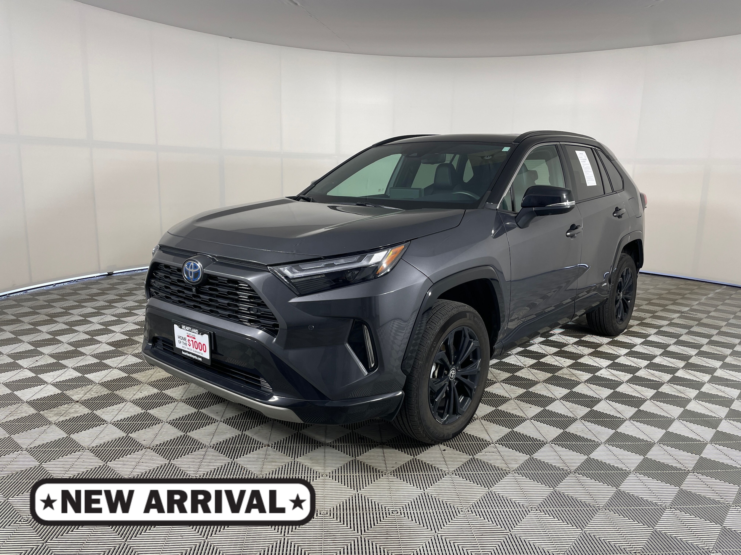 2022 Toyota RAV4 Hybrid XSE AWD's photo