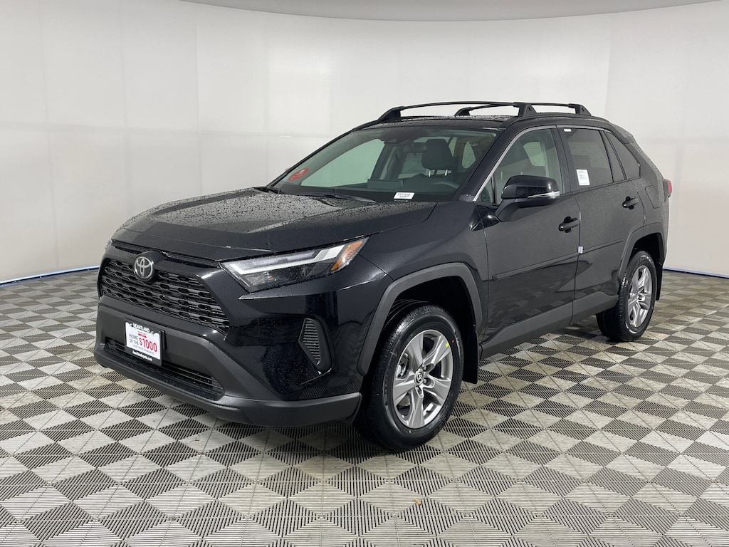New 2025 Toyota RAV4 XLE XLE AWD SUV
