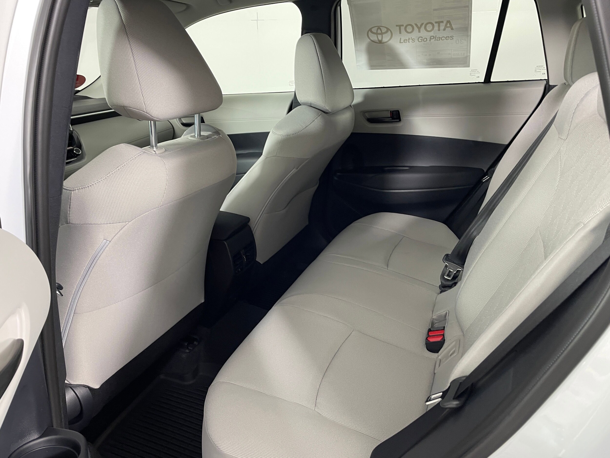 2026 Toyota Corolla Cross LE photo 3