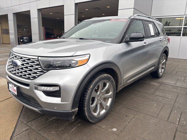 2020 Ford Explorer Platinum's photo