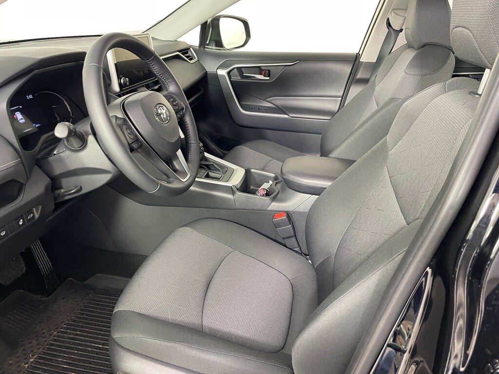 Used 2025 Toyota RAV4 XLE SUV