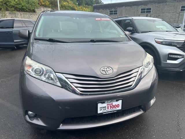 Used 2015 Toyota Sienna XLE with VIN 5TDYK3DCXFS583038 for sale in Bremerton, WA