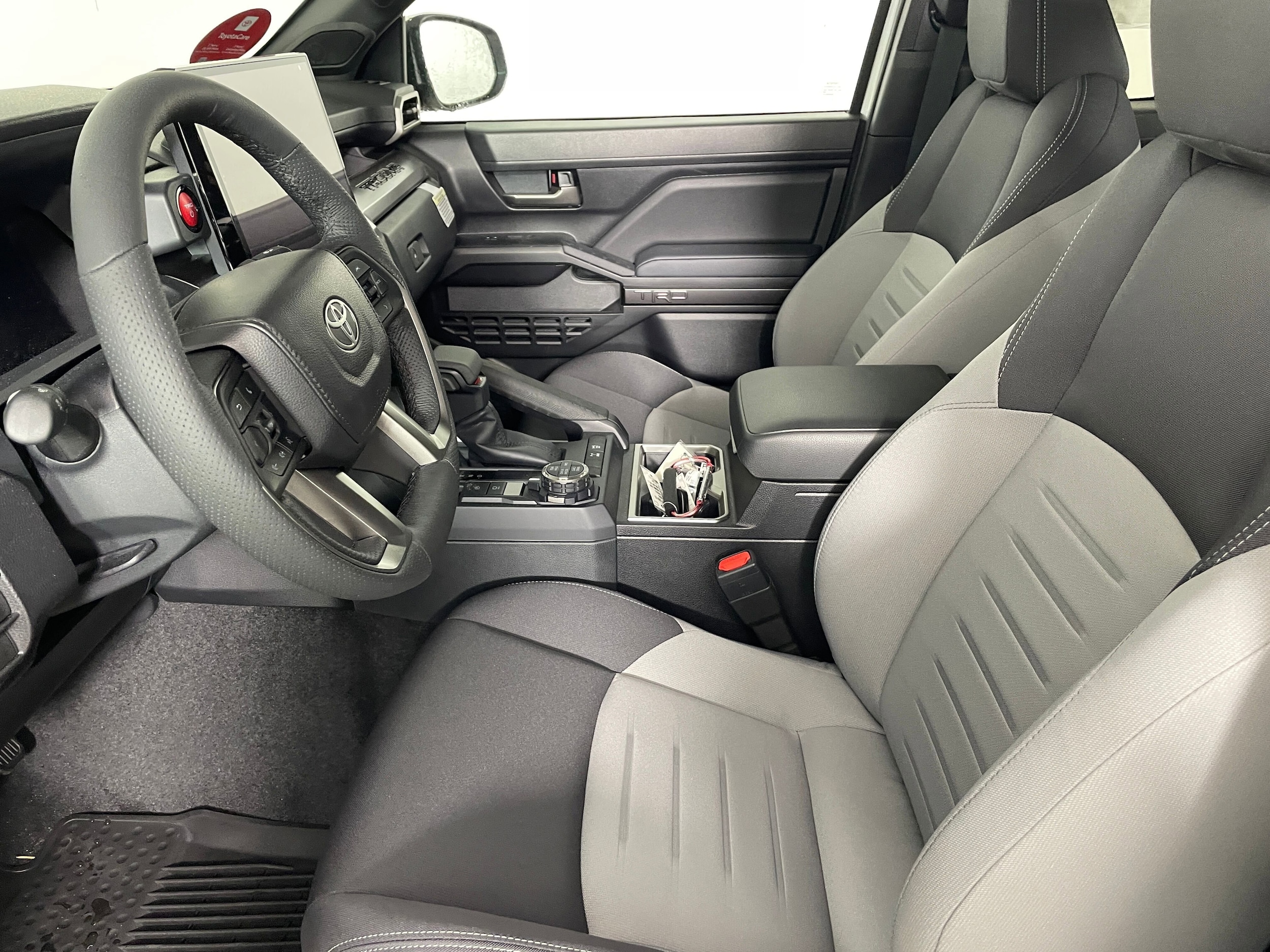 2025 Toyota Tacoma TRD Off Road - Photo 2