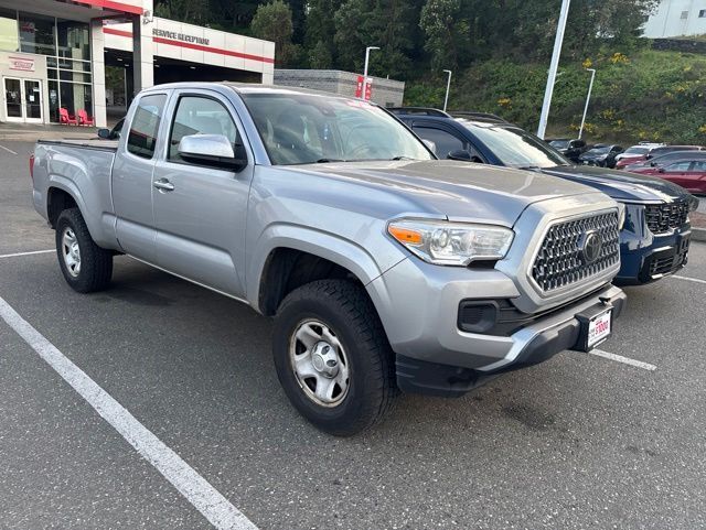 2018 Toyota Tacoma SR photo 3