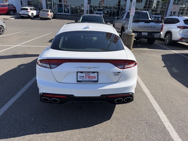 2022 Kia Stinger GT-Line photo 6