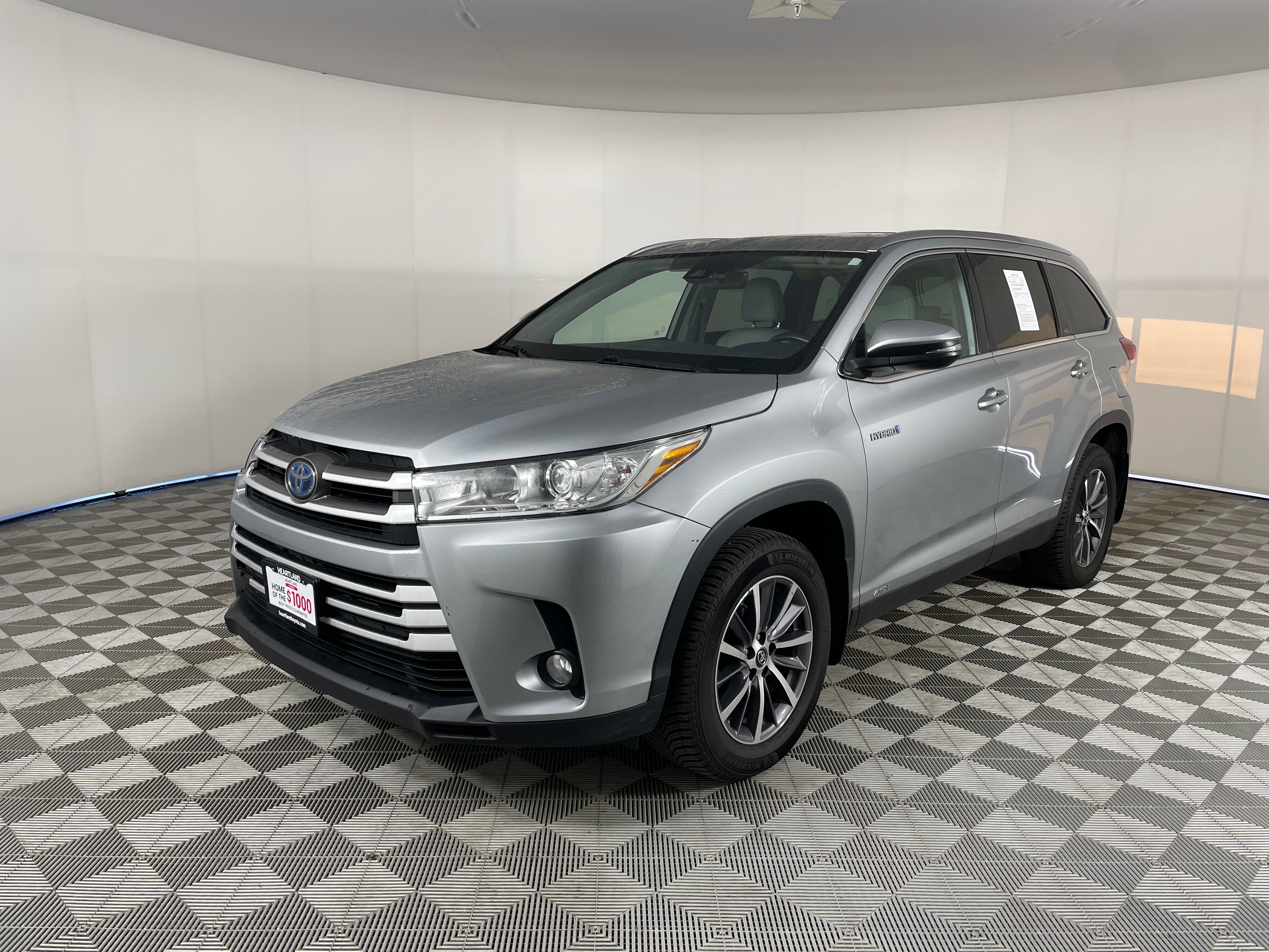 2019 Toyota Highlander Hybrid SUV 