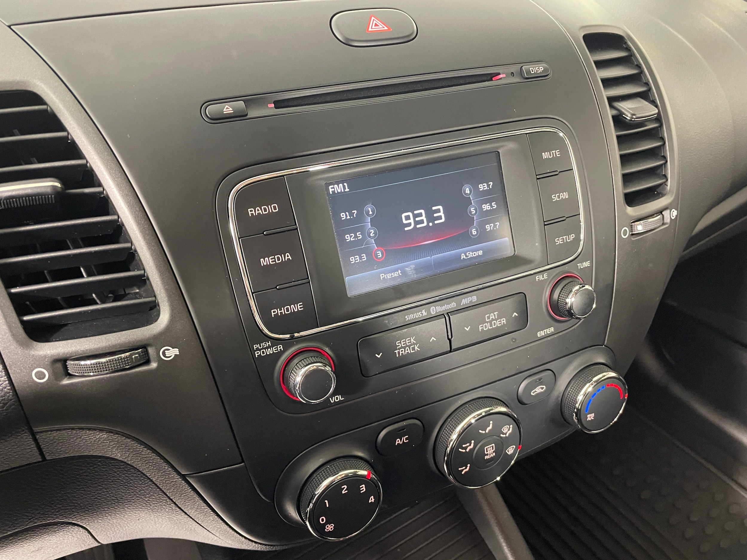 2016 Kia Forte LX FWD photo 5