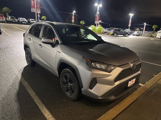 2019 Toyota RAV4 Hybrid LE photo 3