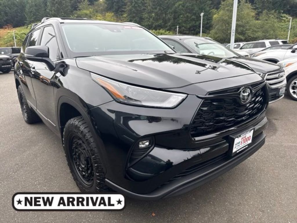 Used 2024 Toyota Highlander XLE SUV