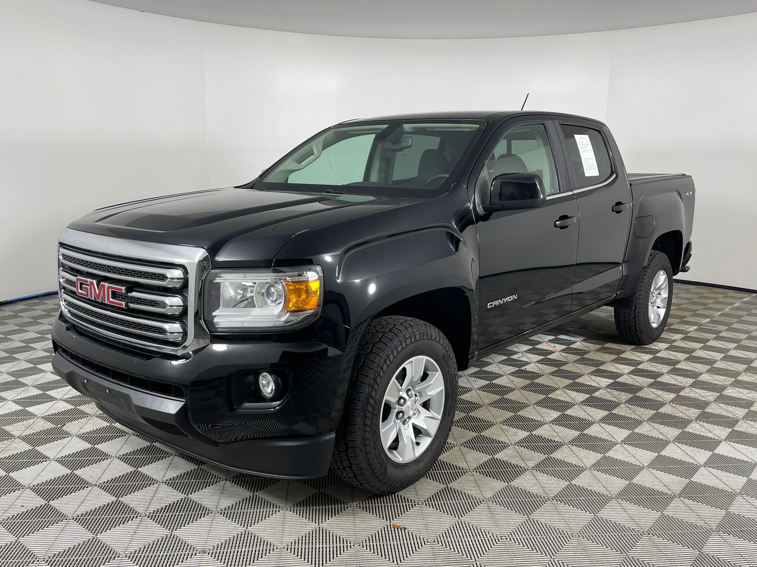 2017 GMC Canyon SLE's photo