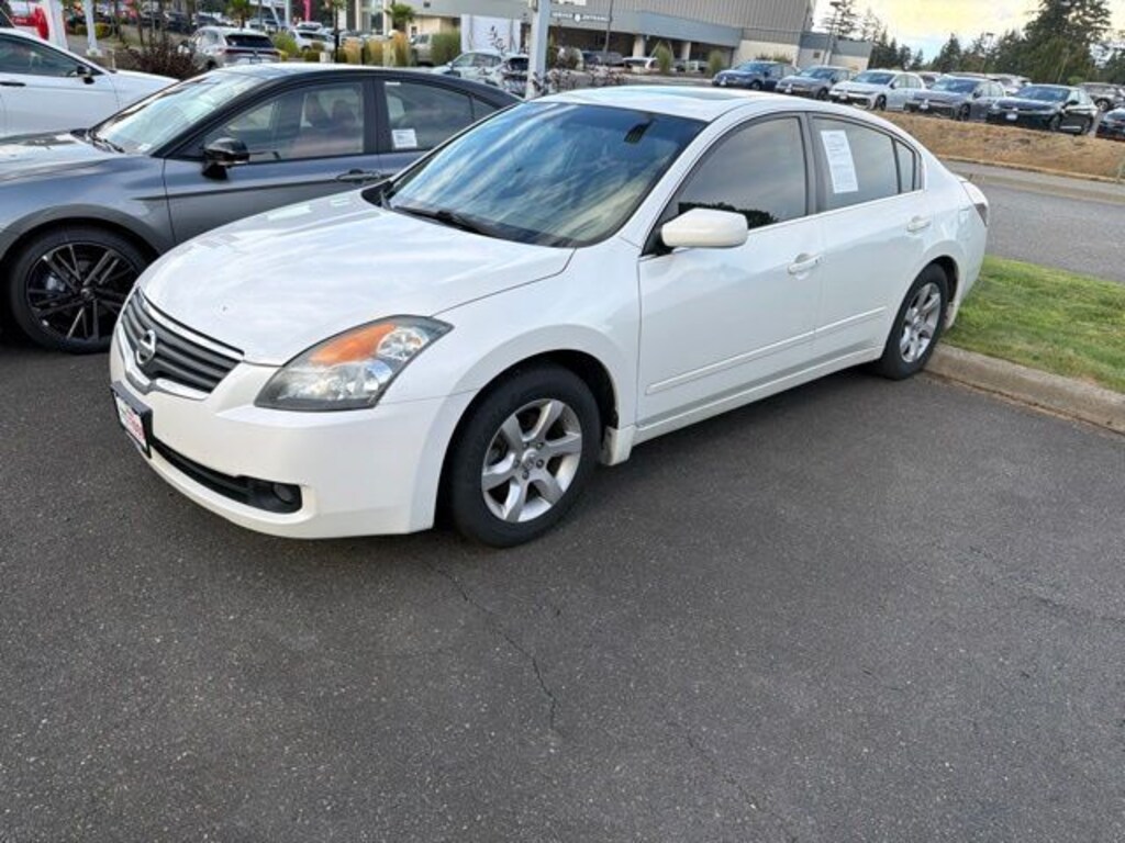 Used 2008 Nissan Altima 2.5 Sedan