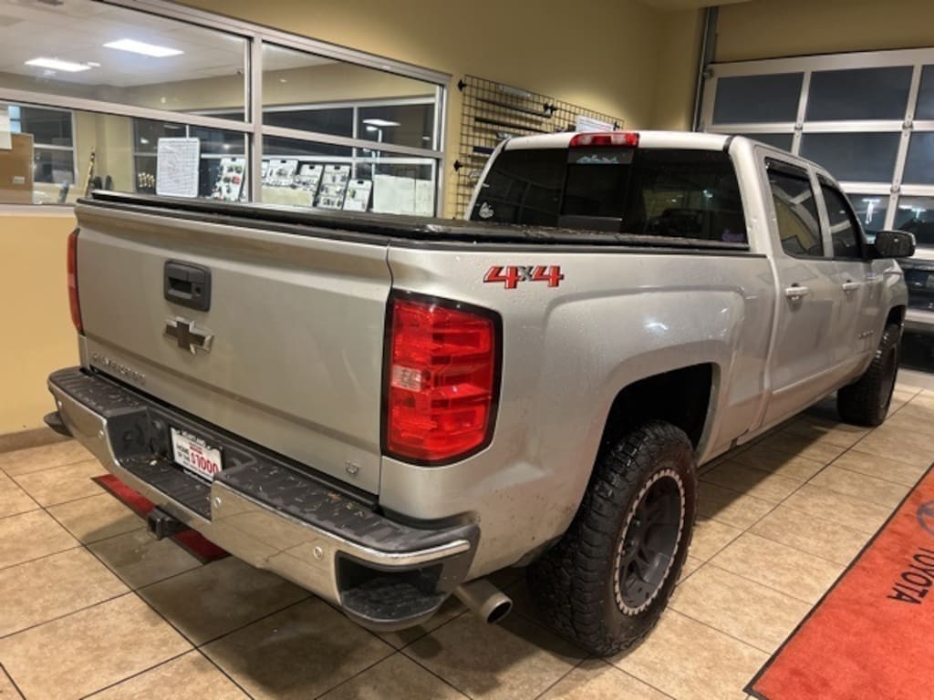 Used 2018 Chevrolet Silverado 1500 LT w/1LT Truck Crew Cab