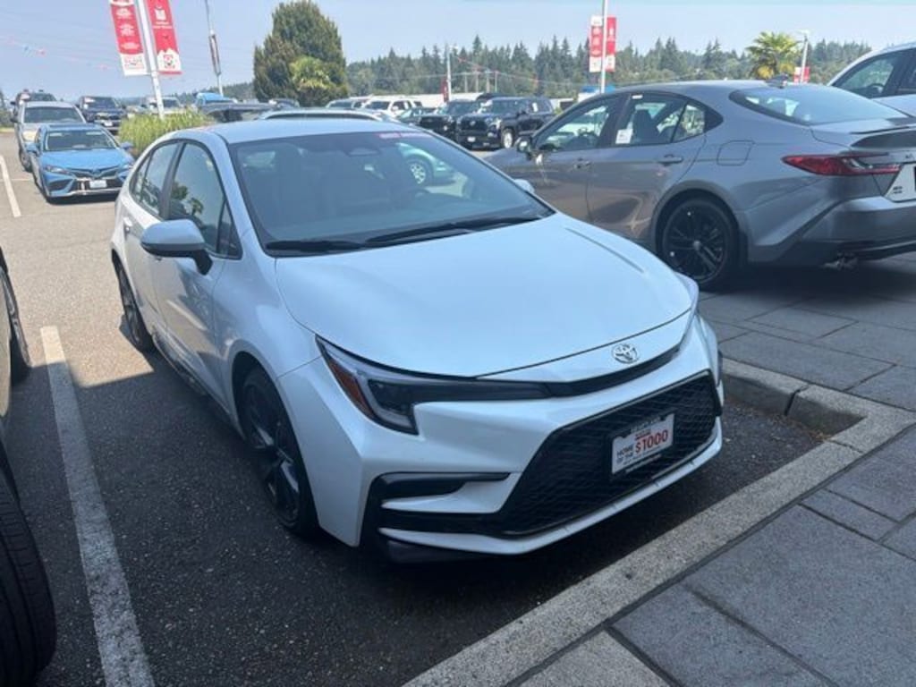 Used 2026 Toyota Corolla SE Sedan