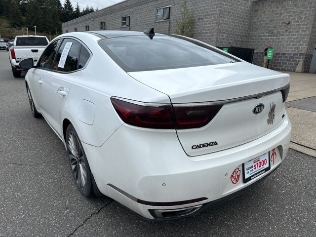 2017 Kia Cadenza Limited photo 4