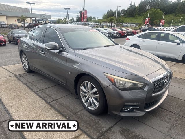 2015 INFINITI Q50's photo