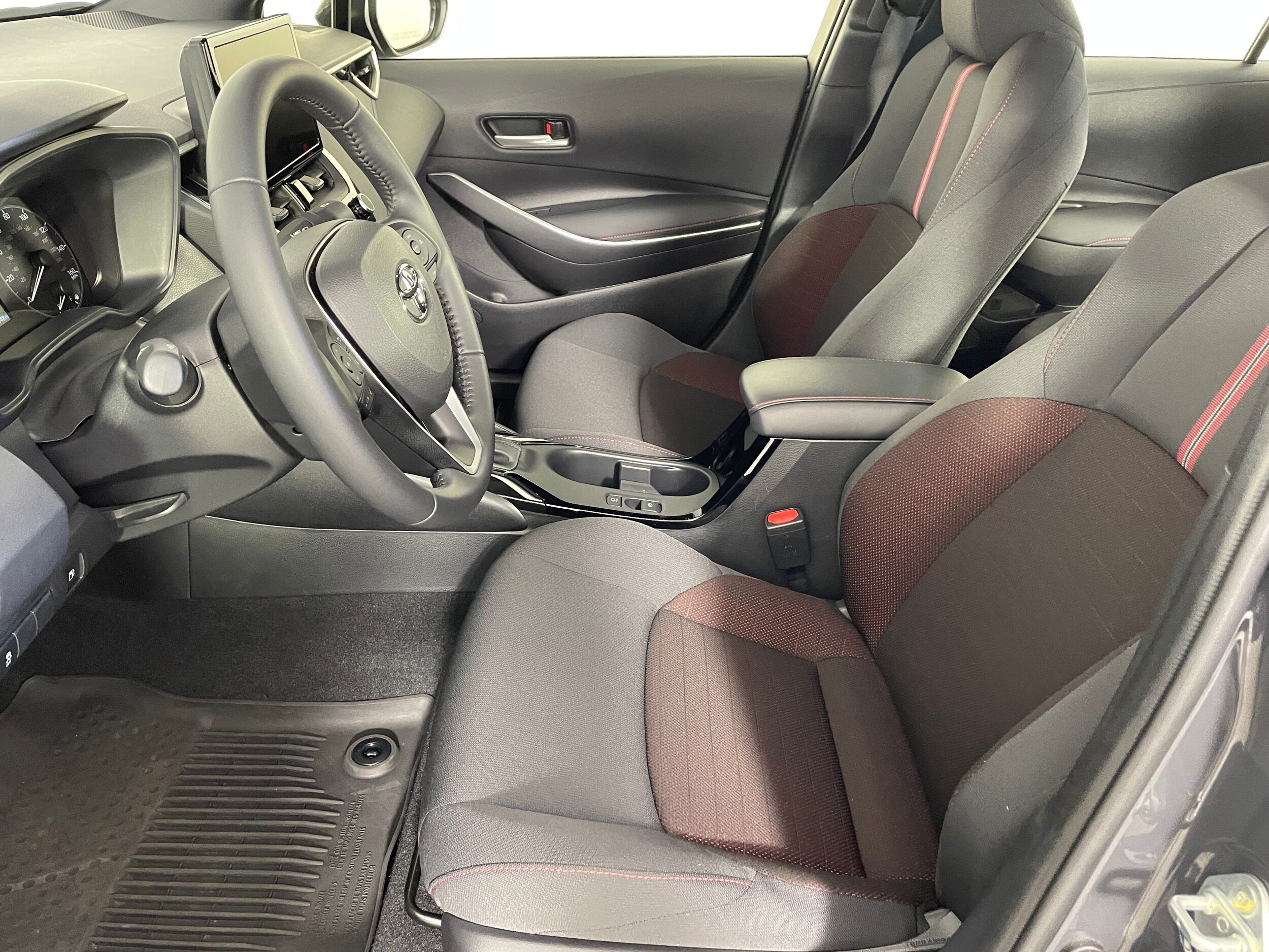 2025 Toyota Corolla Hybrid SE photo 2