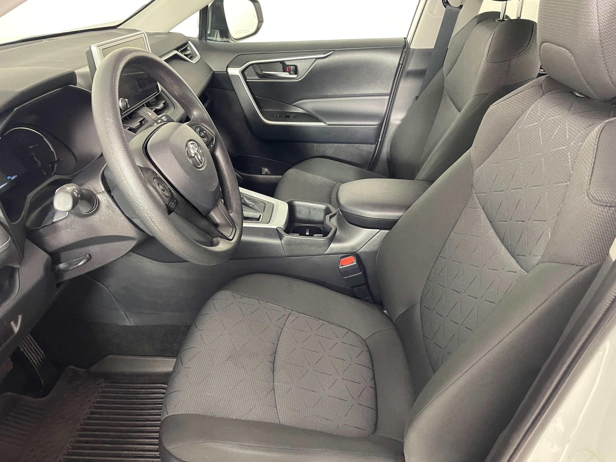 Certified 2025 Toyota RAV4 XLE with VIN 2T3P1RFV4SC542981 for sale in Kansas City