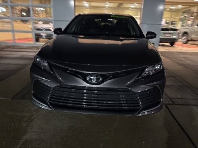 2023 Toyota Camry LE photo 3