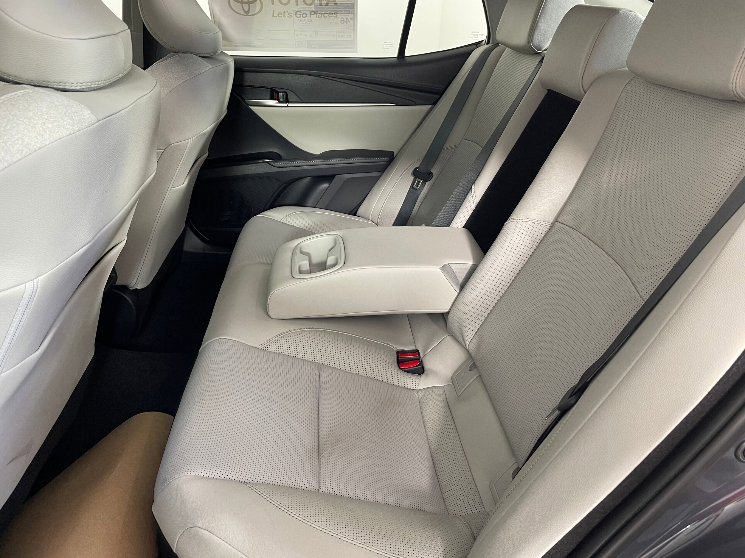 2025 Toyota Camry XLE photo 4