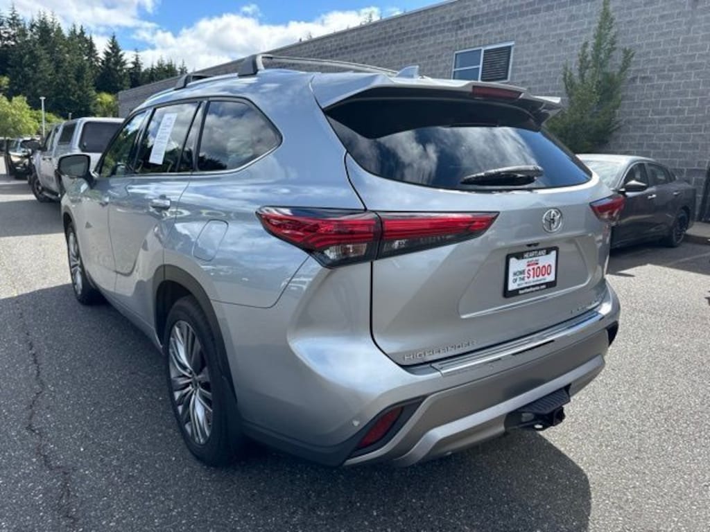 Used 2021 Toyota Highlander Platinum SUV