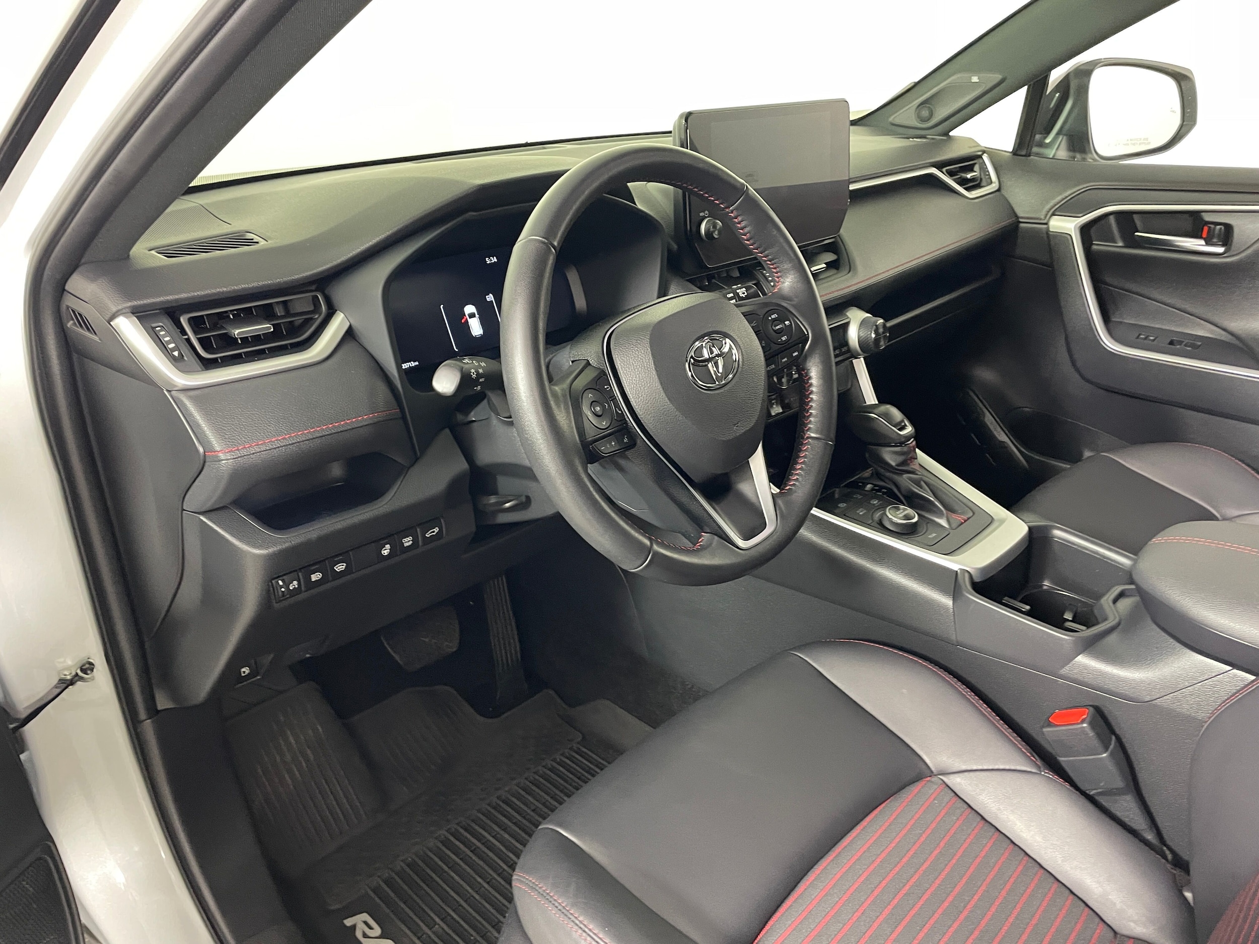 2024 Toyota RAV4 Prime XSE photo 2