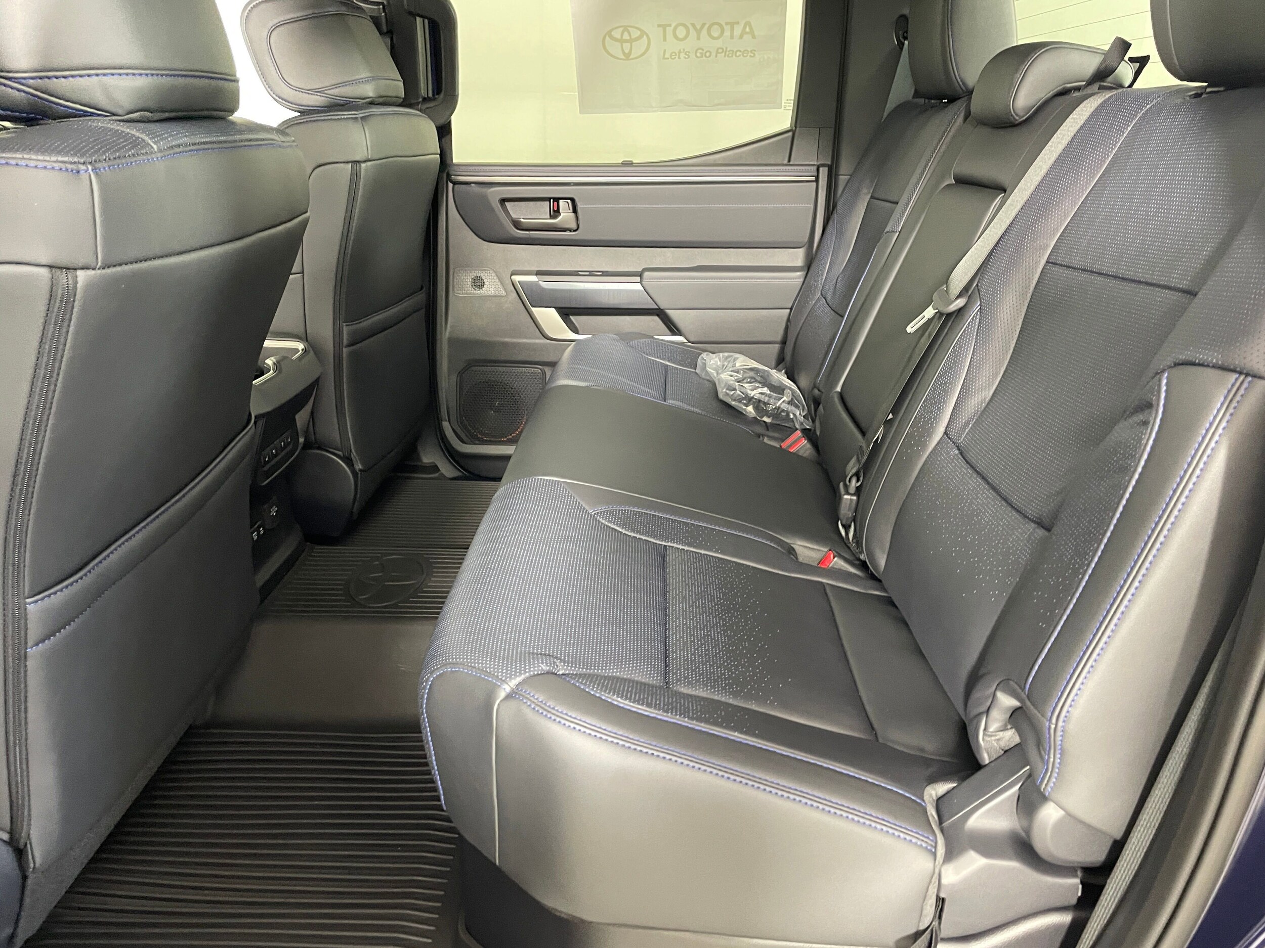 2026 Toyota Tundra Platinum CrewMax photo 4