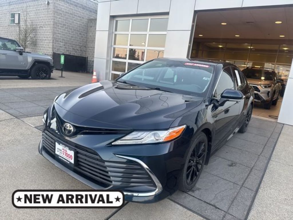 Used 2021 Toyota Camry XLE Sedan