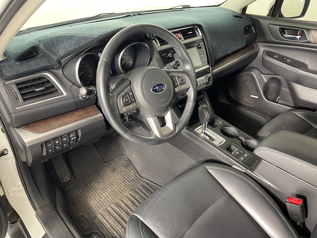 Used 2015 Subaru Outback 2.5i Limited w/Moonroof/KeylessAccess/Nav/EyeSight SUV