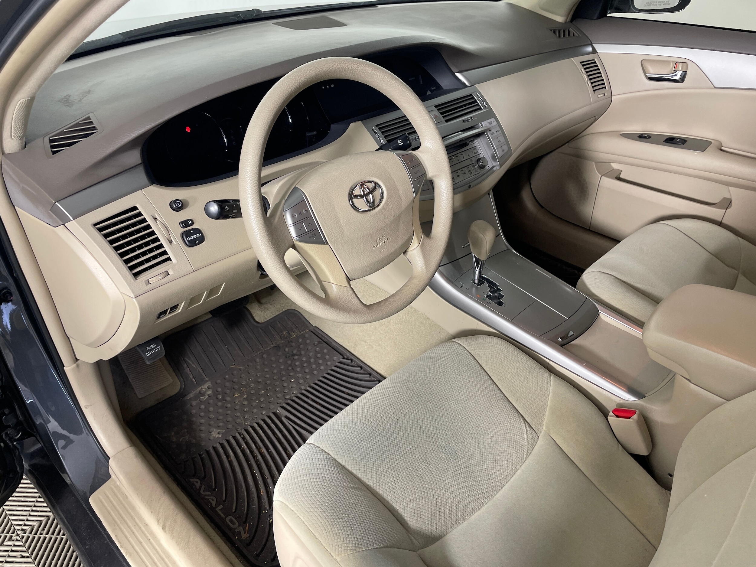 2008 Toyota Avalon XL photo 3