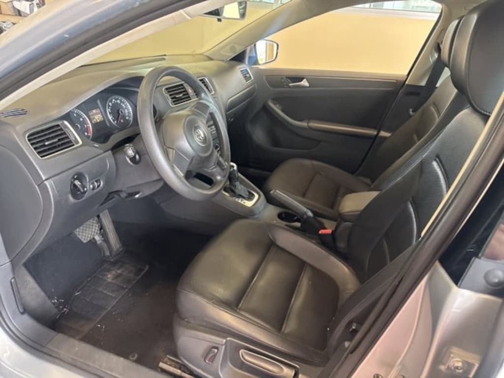 Used 2014 Volkswagen Jetta 1.8T SE w/Connectivity/Sunroof Sedan