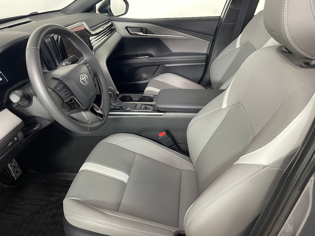 Certified 2025 Toyota Camry SE Sedan