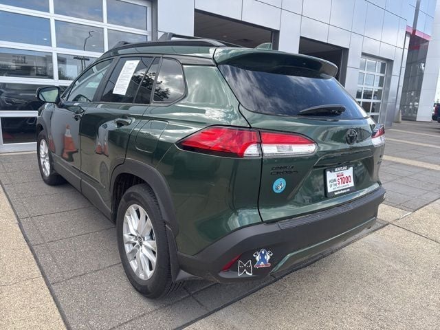 2024 Toyota Corolla Cross LE photo 4