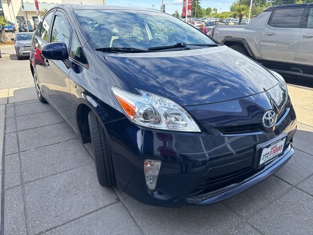 2013 Toyota Prius's photo