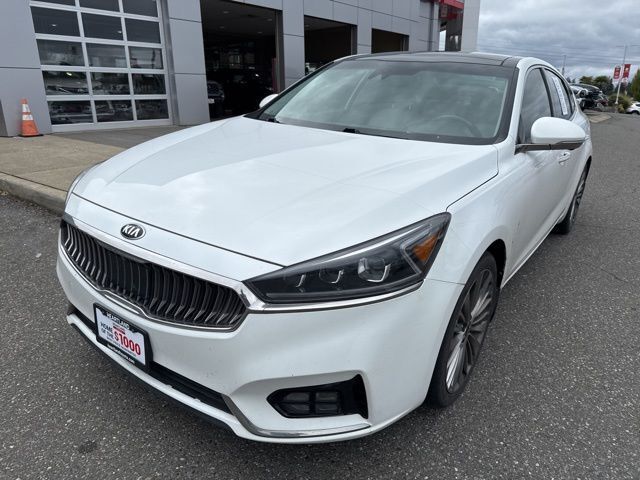 2017 Kia Cadenza Limited photo 3