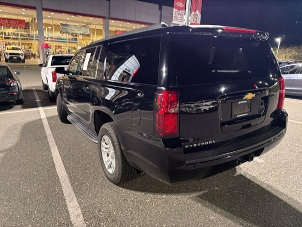 Used 2018 Chevrolet Suburban LT SUV