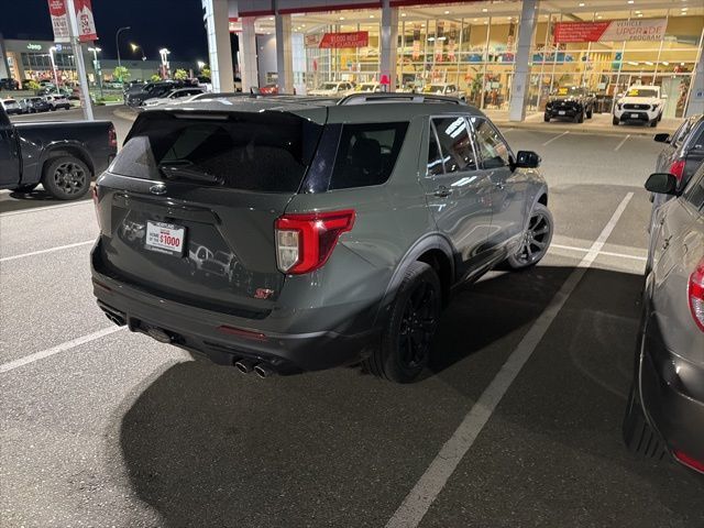 2024 Ford Explorer ST photo 4