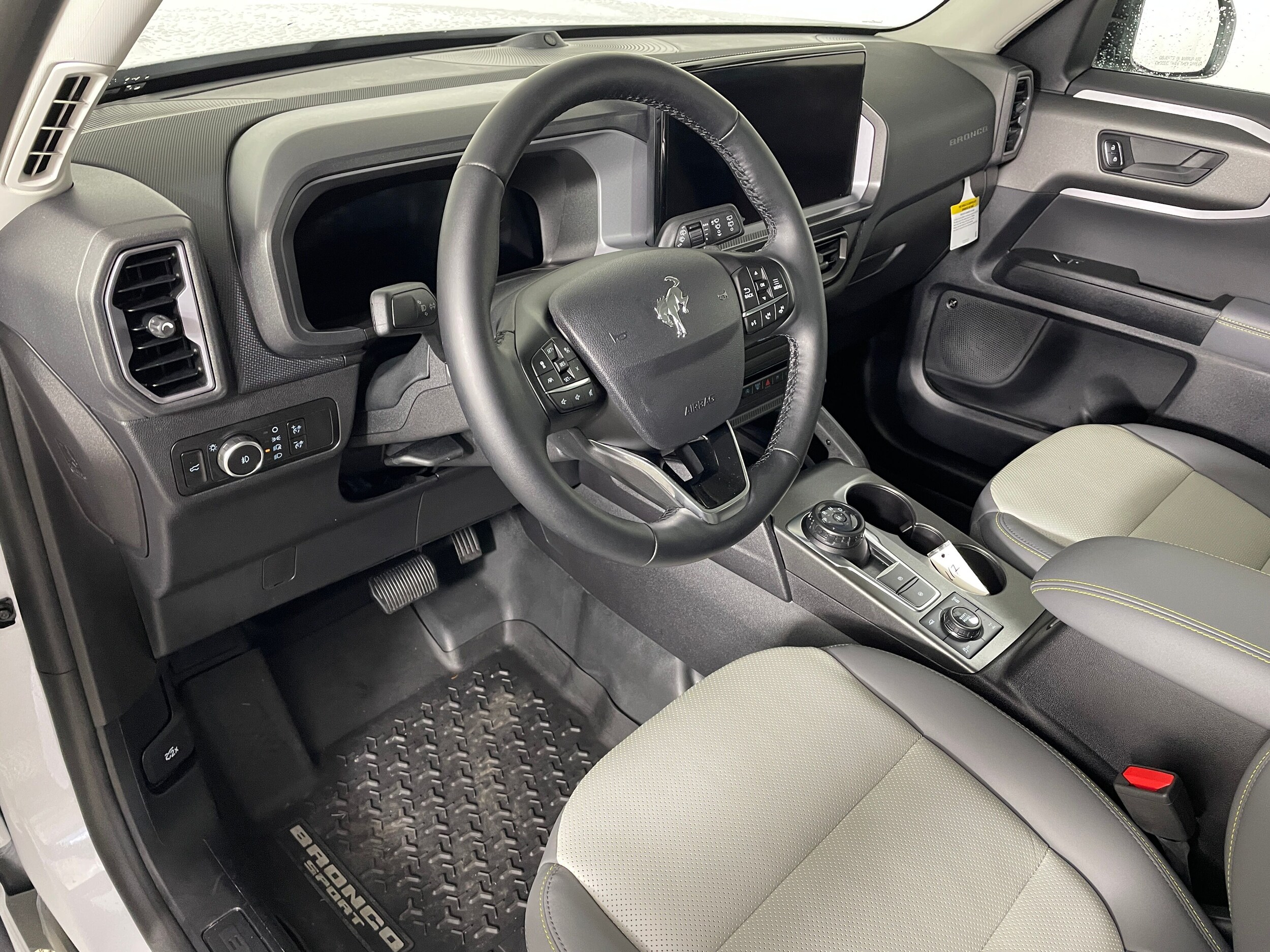 2025 Ford Bronco Sport Badlands photo 3