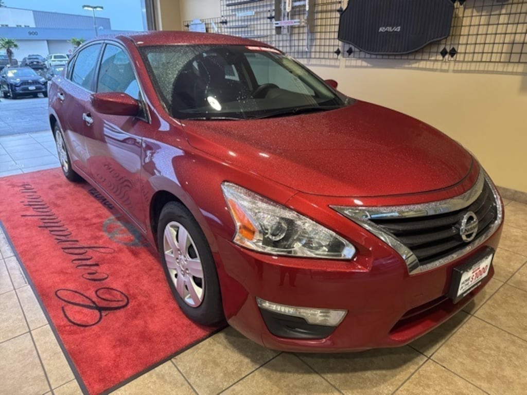 Used 2015 Nissan Altima 2.5 SV Sedan