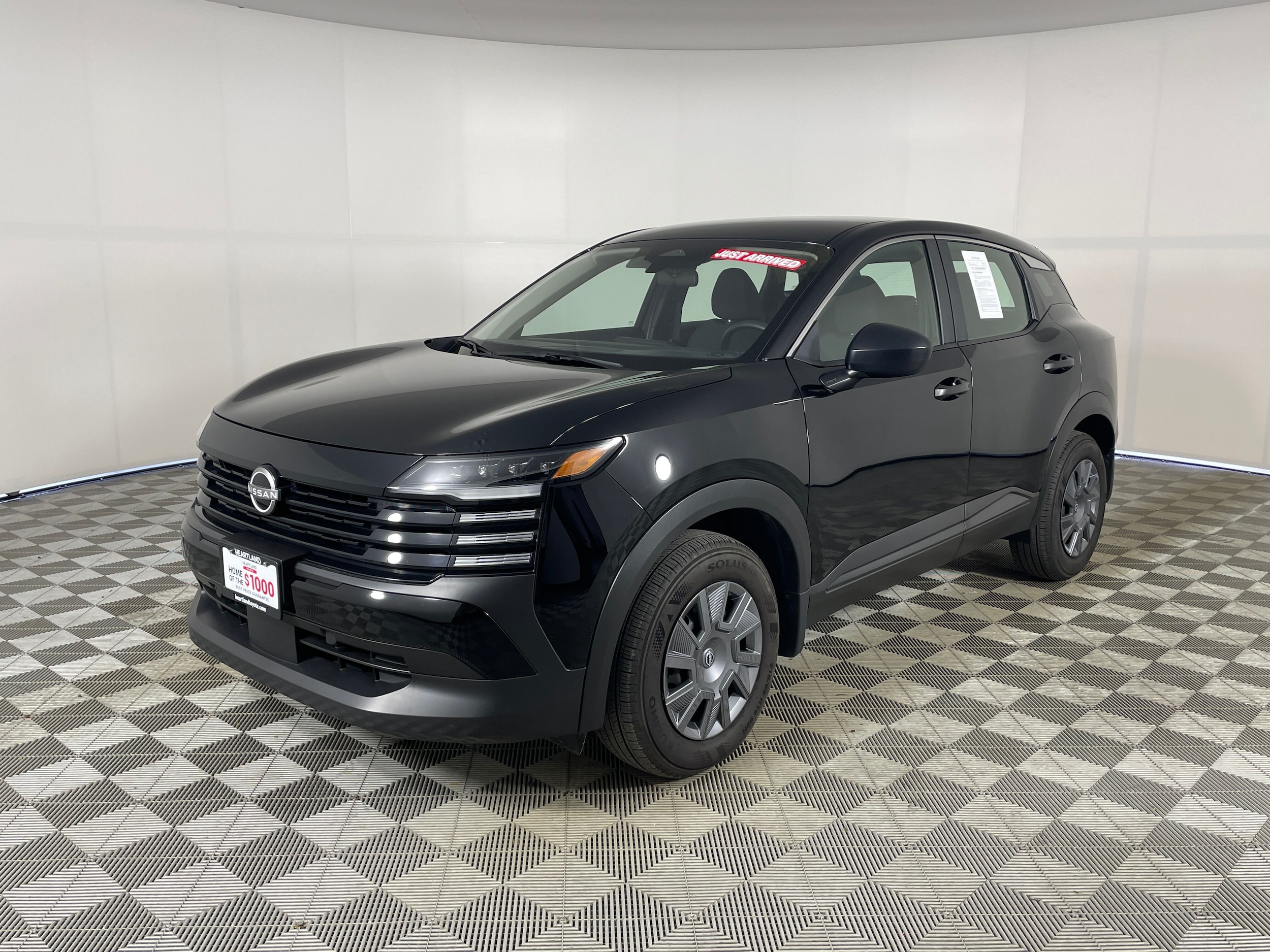 2025 Nissan Kicks 2.0 S AWD's photo