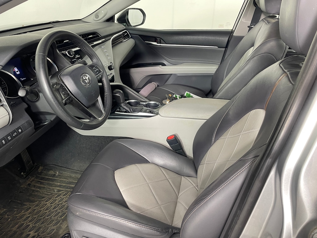 Used 2018 Toyota Camry XLE Sedan