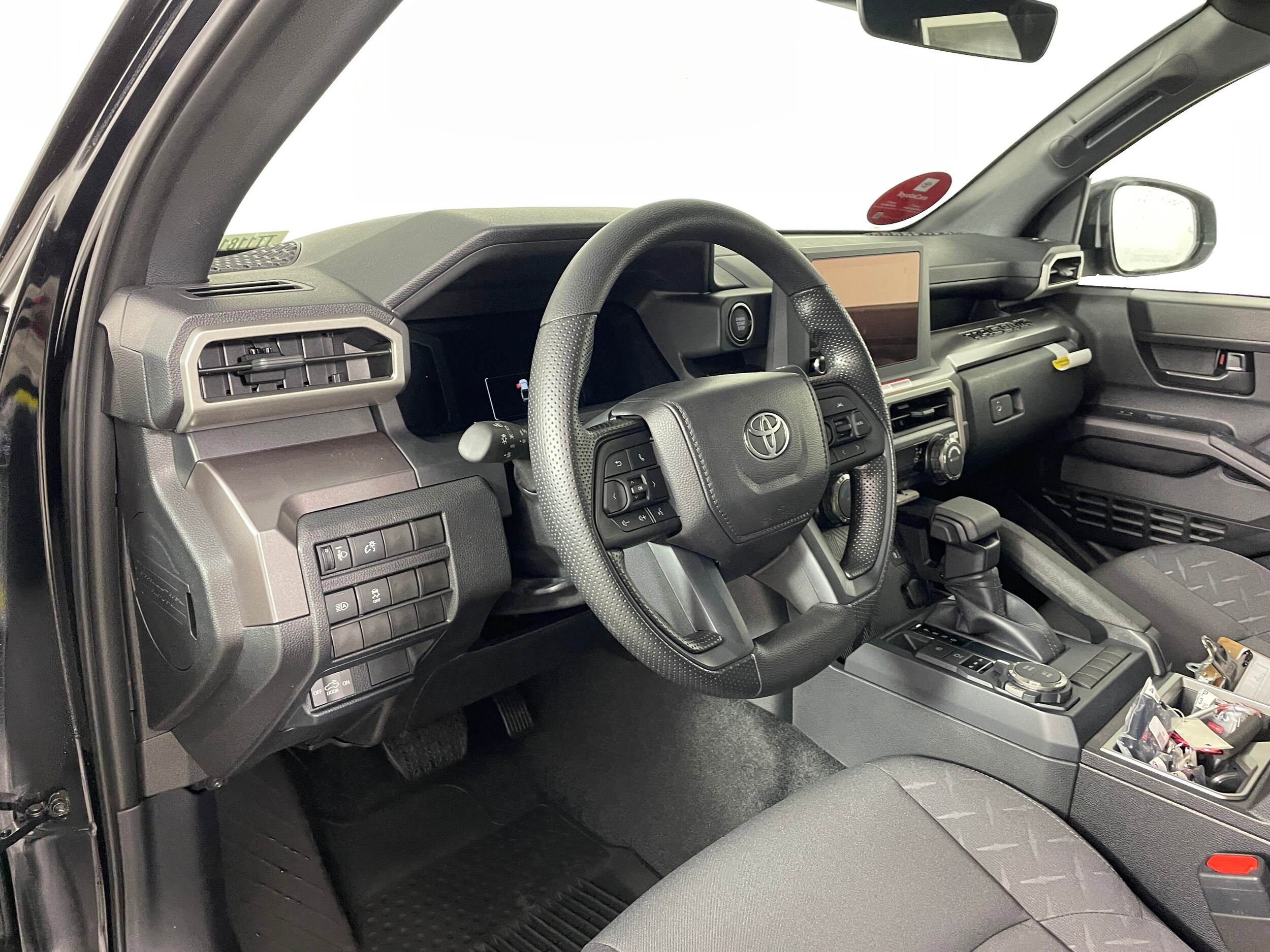2025 Toyota Tacoma SR5 4x4 Double Cab photo 2